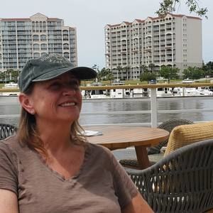 Meet your Posher, Carol